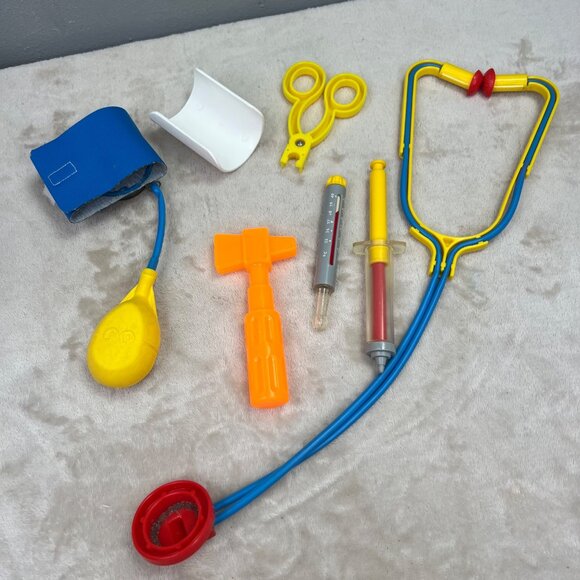 Vintage 1980s Fisher Price Doctor Kit Set 7 Pc Stethoscope Cast Pressure Pretend - Picture 5 of 8